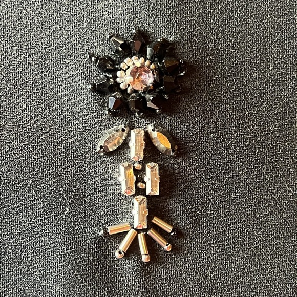 🖤GORGEOUS BLACK ANN TAYLOR TOP WITH SPARKLY RHINESTONES & BEADS. SIZE SMALL.💎 - Picture 4 of 14